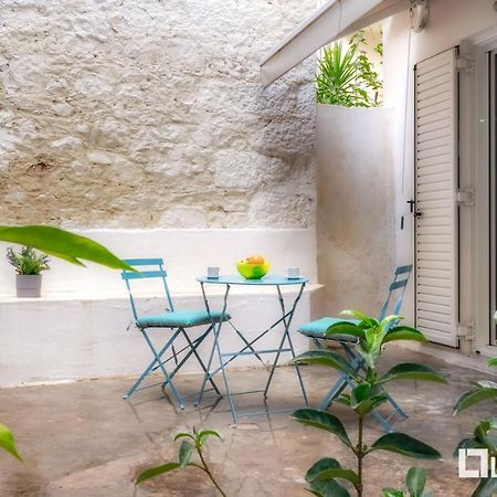 Embassy Studio By Lobbysquare Atenas Exterior foto