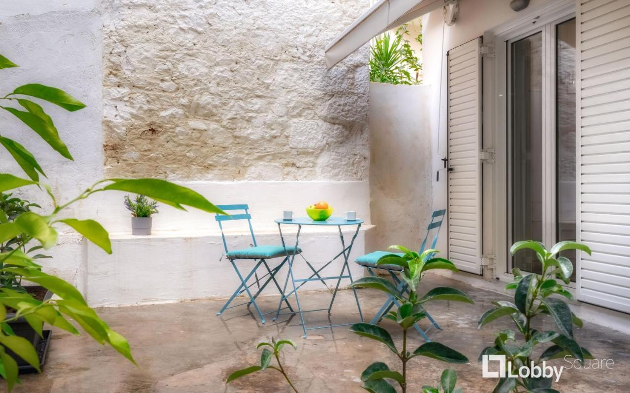 Embassy Studio By Lobbysquare Atenas Exterior foto